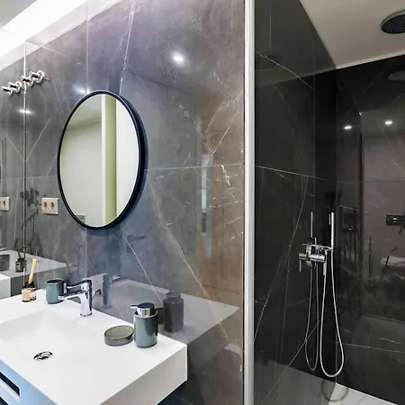 Renovato Prestige Apartment *