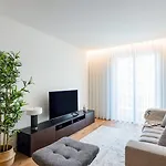 Renovato Prestige Διαμέρισμα *